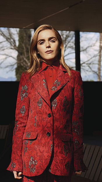 Kiernan Shipka, hollywood actress, model HD phone wallpaper