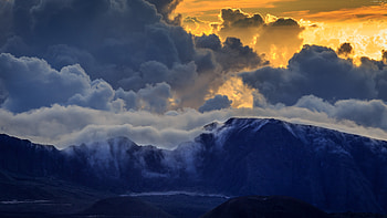 Maui Mountain Volcano Island Clouds , mountains, volcano, clouds, nature HD wallpaper