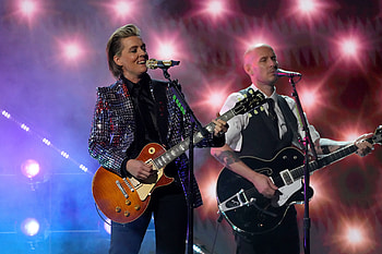 Brandi Carlile, Grammys performance, Soul-stirring, Right On Time HD wallpaper