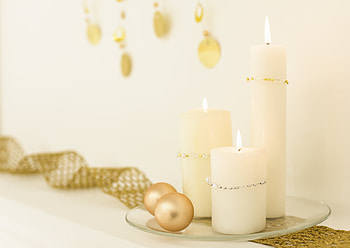 Christmas light, golden, holidays, graphy, cute, balls, gold, garland, light, ball, christmas, decorations, candles, lovely, new year HD wallpaper