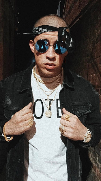 Bad Bunny, Singer HD phone wallpaper