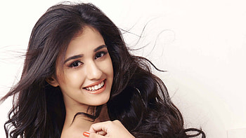 Disha Patani, M.S. Dhoni: The Untold Story HD wallpaper
