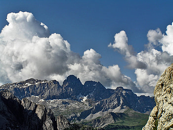 White in the blue, sky HD wallpaper
