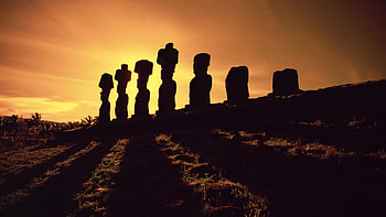 Mysterious monolithic statues, Polynesian civilization, Scenic Rapa Nui, Stone giants HD wallpaper