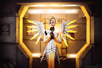 Mercy Cosplay Overwatch, mercy-overwatch, overwatch, games, xbox-games, ps-games, pc-games, cosplay HD wallpaper