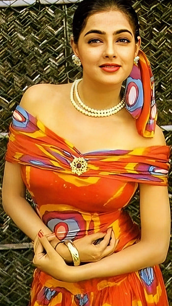 Mamata Kulkarni, bollywood actress HD phone wallpaper