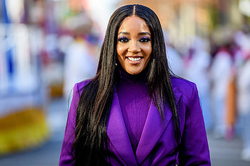 Mickey Guyton, Beats racism, Sing super bowl national anthem HD wallpaper