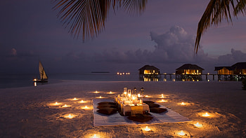 Romantic Dinner, sea, dinner, graphy, romance, summer, candle, evening, sunset, ocean HD wallpaper