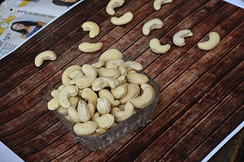 Cashew Nuts, Reasonable price, Quality purchase, Local store HD wallpaper