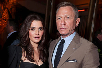 Daniel Craig, Rachel Weisz, Rare appearance, Supporting healthcare workers HD wallpaper