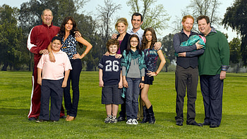 Modern Family (2022) movie HD wallpaper