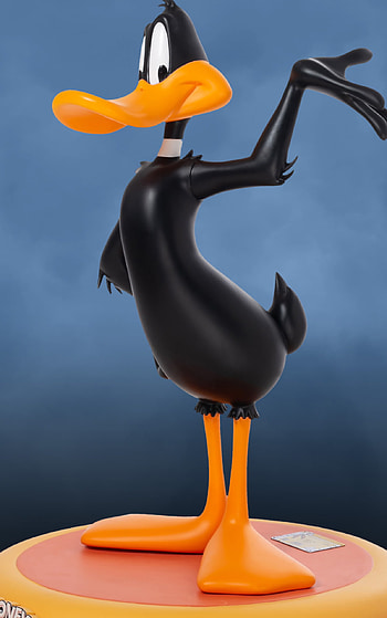 Duffy Duck, Lebensgroe Looney, Tunes statue, 11 figur HD phone wallpaper