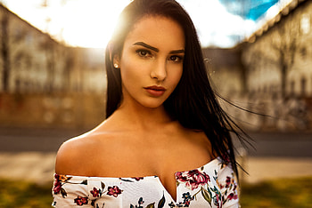 Bare shoulder, beautiful, woman HD wallpaper