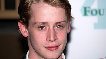Macaulay Culkin, , Sarah Tremblay, Posted HD wallpaper