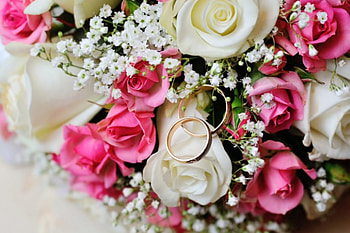 Bouquet Pink and White, bouquet, beautiful, flowers, wedding rings HD wallpaper