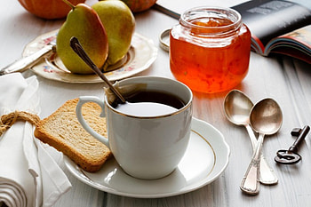 Tea, keys, fruits, cup, pears, drinks, cups, spoons, key, spoon, drink HD wallpaper