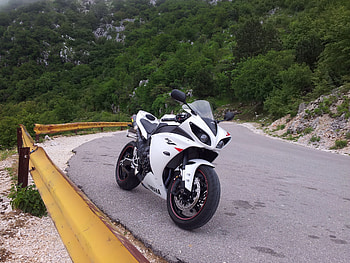 Motorcycles, Yamaha, Sportbike, Sport Bike, Roadside, Shoulder, Yzf-R1 HD wallpaper