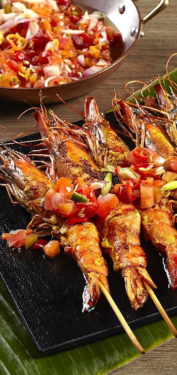 Tasty seafood, Succulent shrimp, Flavorful cuisine, Delicious meal HD phone wallpaper