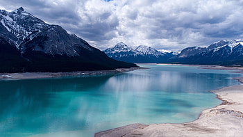Abraham Lake, Alberta, clouds, sky, water, canada, mountains, reflections HD wallpaper