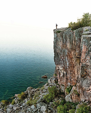 Lake Superior, Palisade head, Surfing , Minnesota HD phone wallpaper