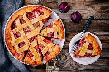 Pie , Tasty dessert , Crispy crust, Slice of heaven HD wallpaper