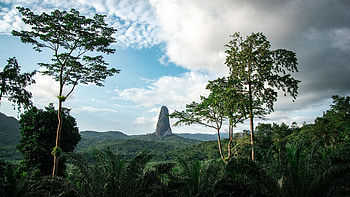 The Great Dog Peak on the island of Sao Tome, africa, landscape, trees, clouds, sky, atlantic, rocks, stones, hills HD wallpaper