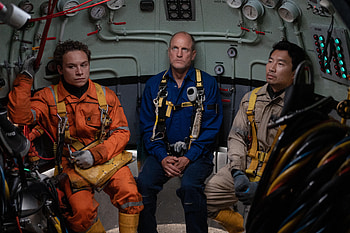 Last Breath (2025) | Ultra Featuring Finn Cole, Woody Harrelson, Simu Liu, movie, Woody Harrelson, Simu Liu HD wallpaper