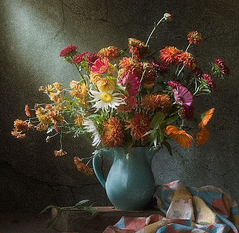 Colour Pastel, blue, bouquet, floral, colours, variety, spring, wild, pitcher, petals, pattern, pastels, fabric, soft, wood, mix, texture, flowers, cut HD wallpaper