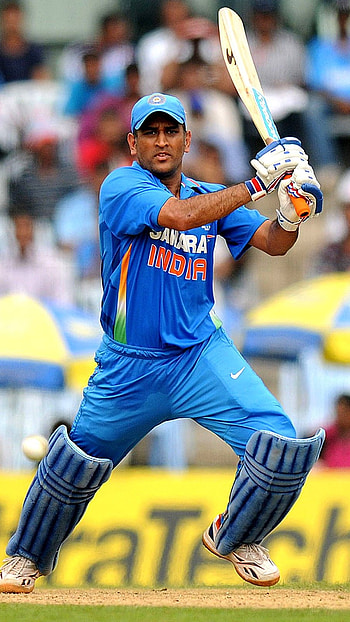 Ms Dhoni Ke, batting HD phone wallpaper