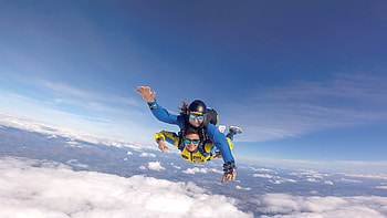 Skydiving Porto, Unforgettable experiences, Book online, Adventurous pursuits HD wallpaper
