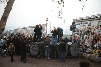 Berlin Wall, 30 years after, Unwritten record, Historical perspective HD wallpaper