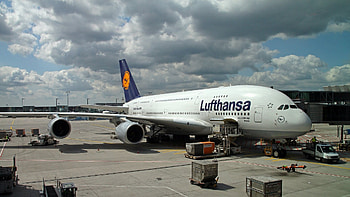 Lufthansa, Sleek aircrafts, Sky-high adventures, Jetsetter's dream HD wallpaper