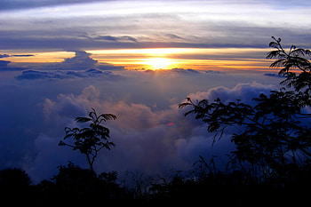 Morning Sunrise, dawn, clouds, colors, sky, mountains, sun HD wallpaper