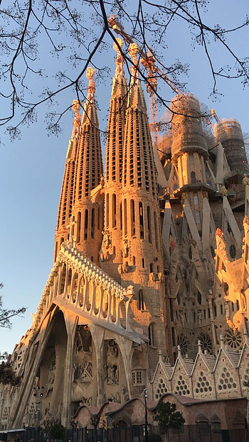 Travel memories, Barcelona charm, Cultural experience, Architectural marvel HD phone wallpaper