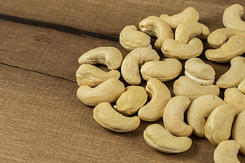 Cashew Nuts, Health benefits, Nutritious snack, Versatile ingredient HD wallpaper
