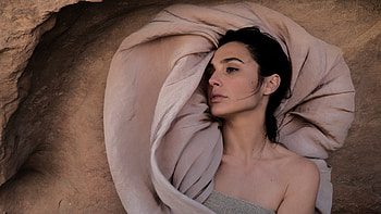 Gal Gadot Vogue 2020, gal-gadot, celebrities, girls HD wallpaper