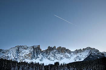 Mountains, clean sky, nature HD wallpaper
