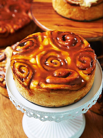 Cinnabon, Career transition, Caramel cinnamon rolls, New business venture HD phone wallpaper