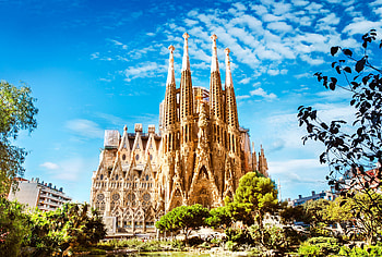 Gaudi's vision, Architectural marvel, Sacred elegance, Barcelona's pride HD wallpaper