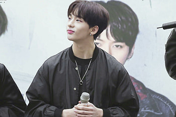 Hyunjin, Stray Kids member, PC , Stylish designs HD wallpaper