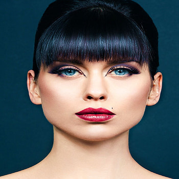 BEAUTY WITH BLUE EYES, blue, black, model, eyes, hair, woman, beauty HD wallpaper