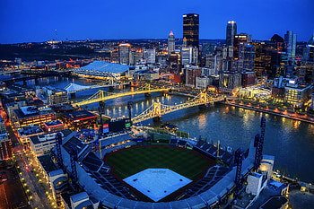 PNC Park, Pittsburgh Skyline HD wallpaper