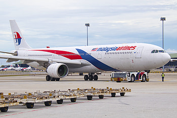 Malaysia Airlines, Crisis in Ukraine, Airline safety, Geopolitical tensions HD wallpaper