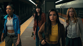 Madame Web - Dynamic Group on Subway Platform Background, movie, Madame Web, Dakota Johnson, Sydney Sweeney, Isabela Merced HD wallpaper