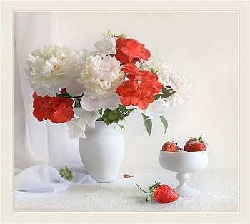 Flowers and fruits, still life, strawberry, flower HD wallpaper