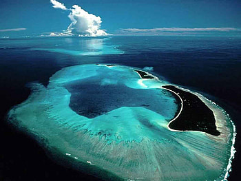 In the middle of the ocean, blue, island, view, cool, nature, ocean HD wallpaper