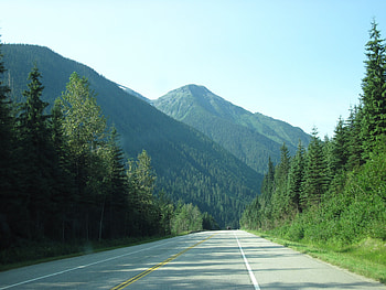 Mountains BC - Canada, graphy, green, trees, road, Mountains HD wallpaper