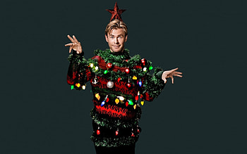 Chris Hemsworth, craciun, man, tree, star, green, christmas, red, actor, funny, male HD wallpaper