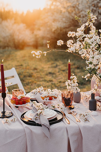 Flowers, Tablewares, Miscellanea, Miscellaneous, Table, Romance, Decoration, Serving, Festive HD phone wallpaper