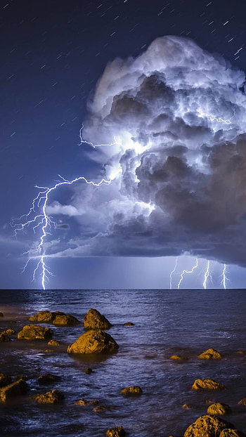 Thunder and Lightning, horizon, ocean, cloud, storm, sky, graphy, lightning HD phone wallpaper